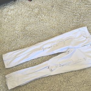 White distress jeans